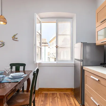 La Rondine Corfu (city)