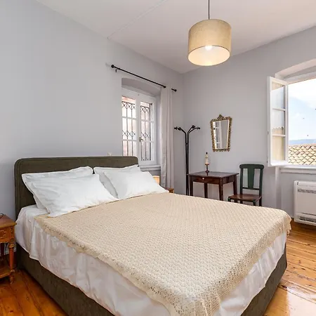 La Rondine Apartment *